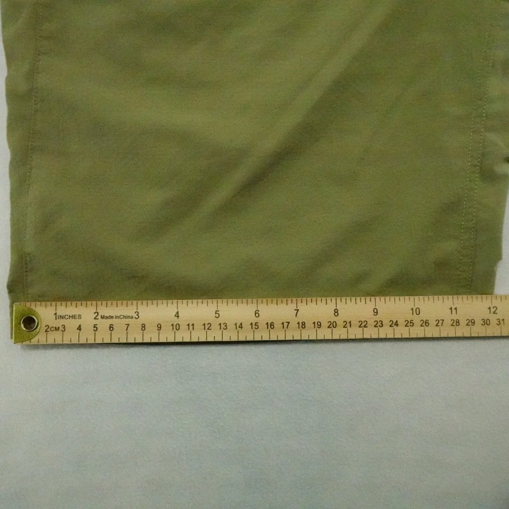 North Face Shorts Mens 40 Green Outdoors Hiking Camping 9" Inseam Gorpcore - Picture 9 of 11
